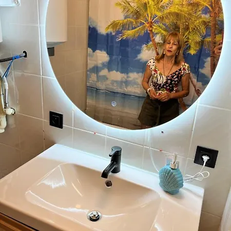 Center Yellow * Ostende